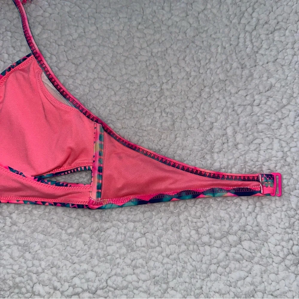 Victoria’s Secret PINK multi colored bikini swim top padded inserts cutouts S